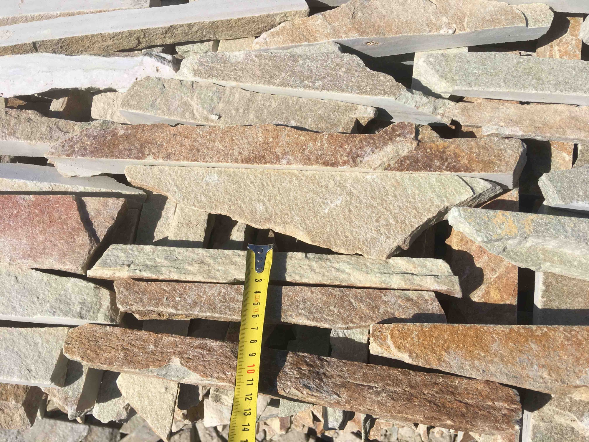 Горбушка златолит золотистый для облицовки купить в Салавате