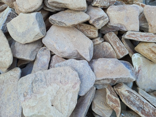 Златолит жёлтый, жёлто-зелёный глыбки и валуны для ланшафтного дизайна купить в Салавате