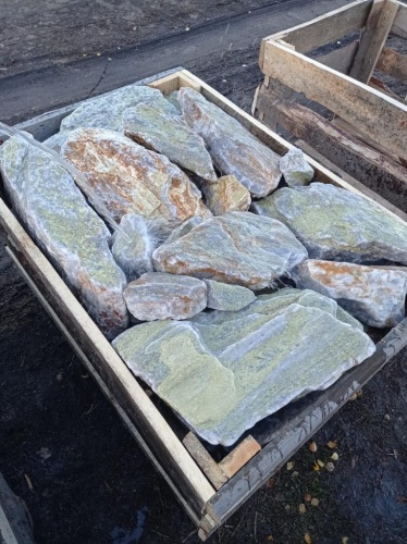 Златолит жёлтый, жёлто-зелёный глыбки и валуны для ланшафтного дизайна купить в Салавате