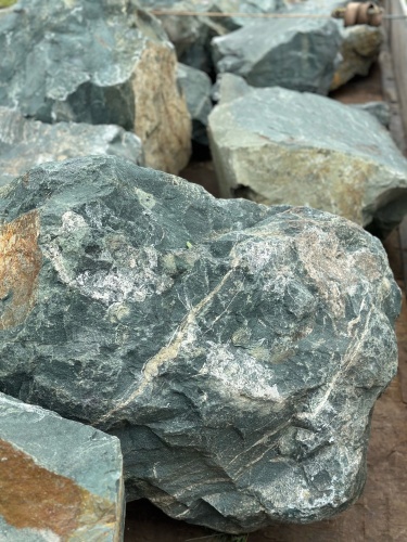 Камни для ландшафтного дизайна зелёные 10-60 килограмм купить в Салавате