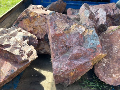 Ландшафтные глыбы красно-фиолетовые 200-1000 килограмм купить в Салавате