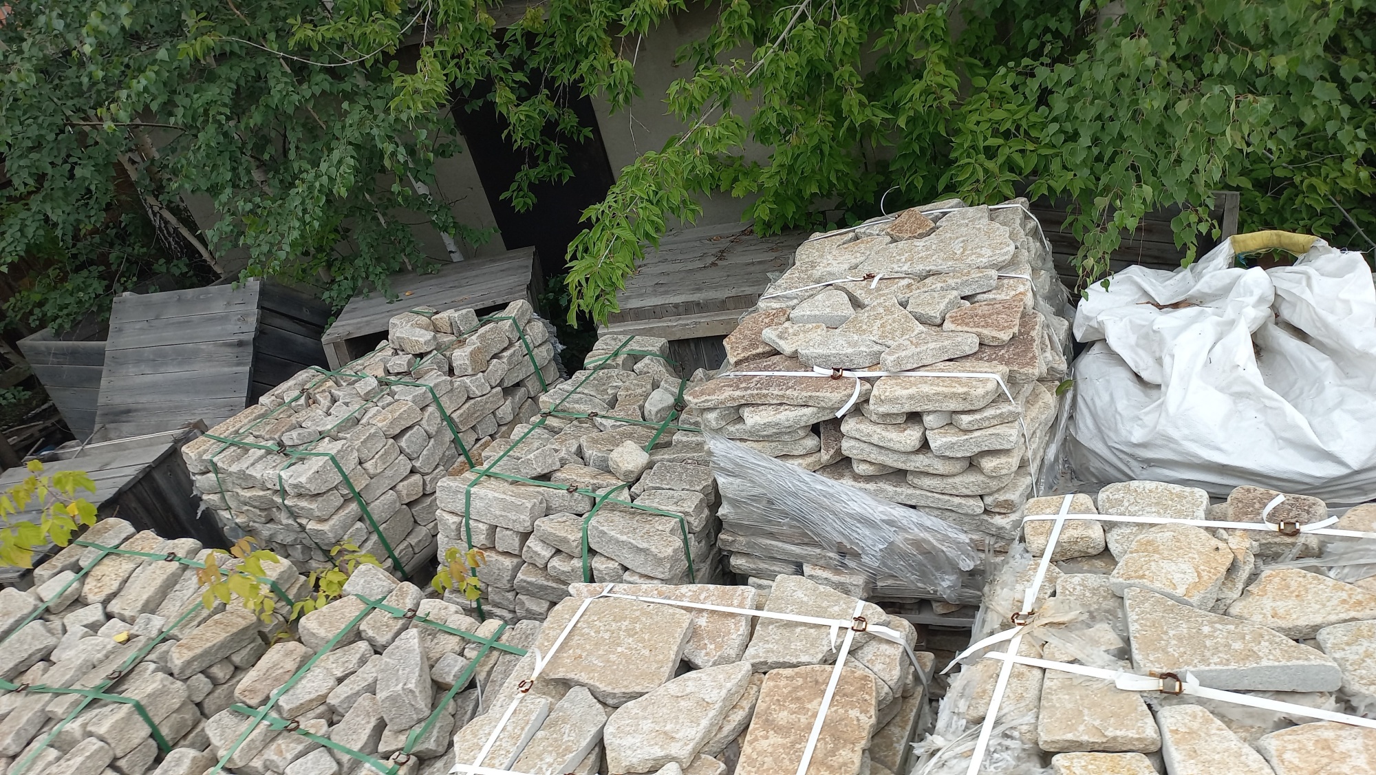 Плитняк гранитный галтованный купить в Салавате