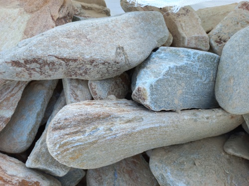 Златолит жёлтый, жёлто-зелёный глыбки и валуны для ланшафтного дизайна купить в Салавате