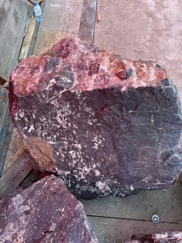 Камни для ландшафтного дизайна красно-фиолетовые 10-60 килограмм купить в Салавате