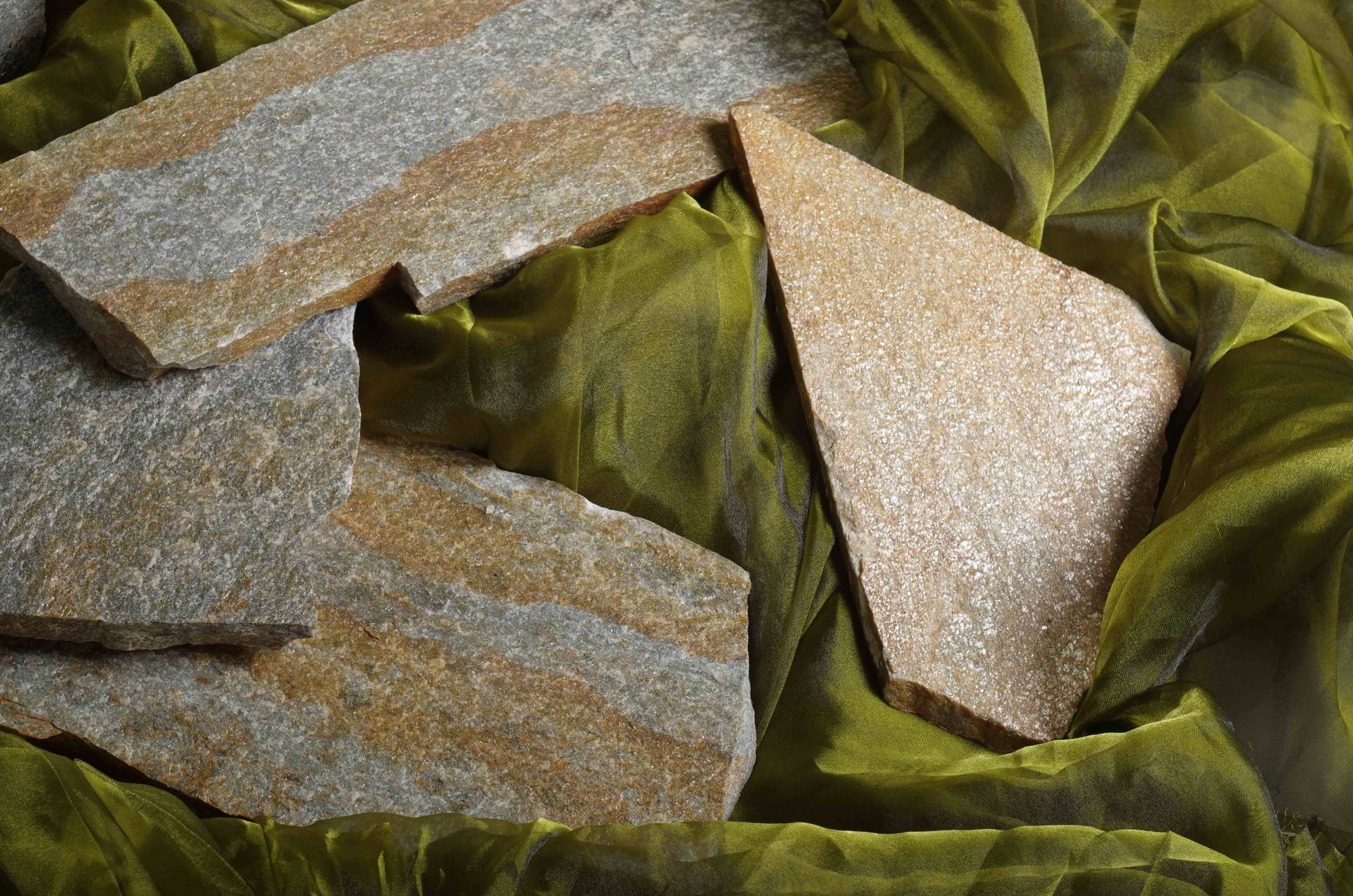 Плитняк златолит Уральский  для фасада купить в Салавате